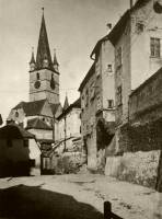 32. Die evangelische Kirche (14.–16. Jahrhundert) und das Rathaus (Anfang des 16. Jahrhunderts) von Hermannstadt. Foto von Emil Fischer, um 1900