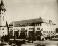 99. Kulturpalast und Rathaus in Neumarkt. Erbaut von Marcell Komor und Dezs Jakab, 1913. Aufnahme von Josef Fischer, 1930er Jahre