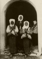 102. Moldauer Csángó-Frauen beim Kirchweihfest in Csíksomlyó, 1930er Jahre