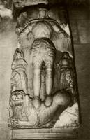 29. La dalle suprieure de la tombe de Jnos Hunyadi à Gyulafehrvr, dernier tiers du XIV