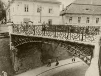 79. Pont en fonte, exécuté par la fabrique de Füle en 1859 pour Nagyszeben