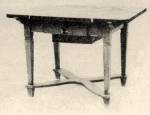 Asztal, lapja festett virágozású, tisztaszoba bútora (Fadd, Tolna m., 1890). Bp. Néprajzi Múzeum