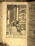 :  (, 1779) 3. kiadása. A kép előterében a magyar címer, Magyarország térképe, a háttérben Pozsony vára látható.