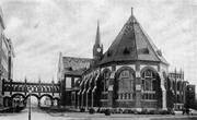 A 1909 őszén elkészült könyvtár épülete a nagyolvasó irányából.