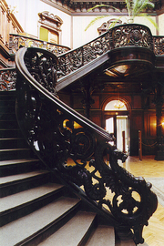 A Károlyi palota lépcsője a 20. században